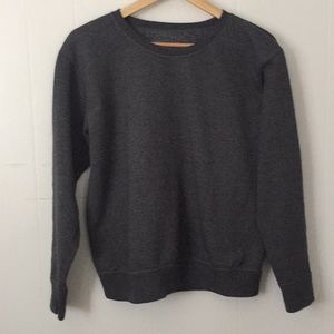 super casual classic Hanes sweatshirt